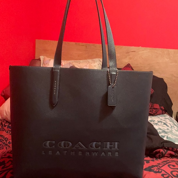 Coach Handbags - Coach tote